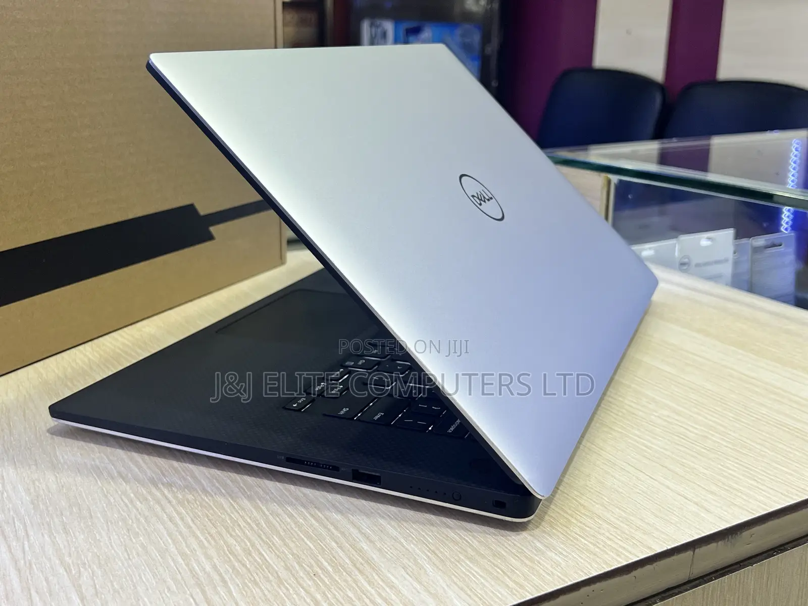 Laptop Dell Latitude 5540 16GB Intel Core i9 SSD 512GB