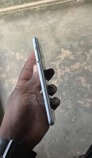 Apple iPhone 6 64 GB Silver
