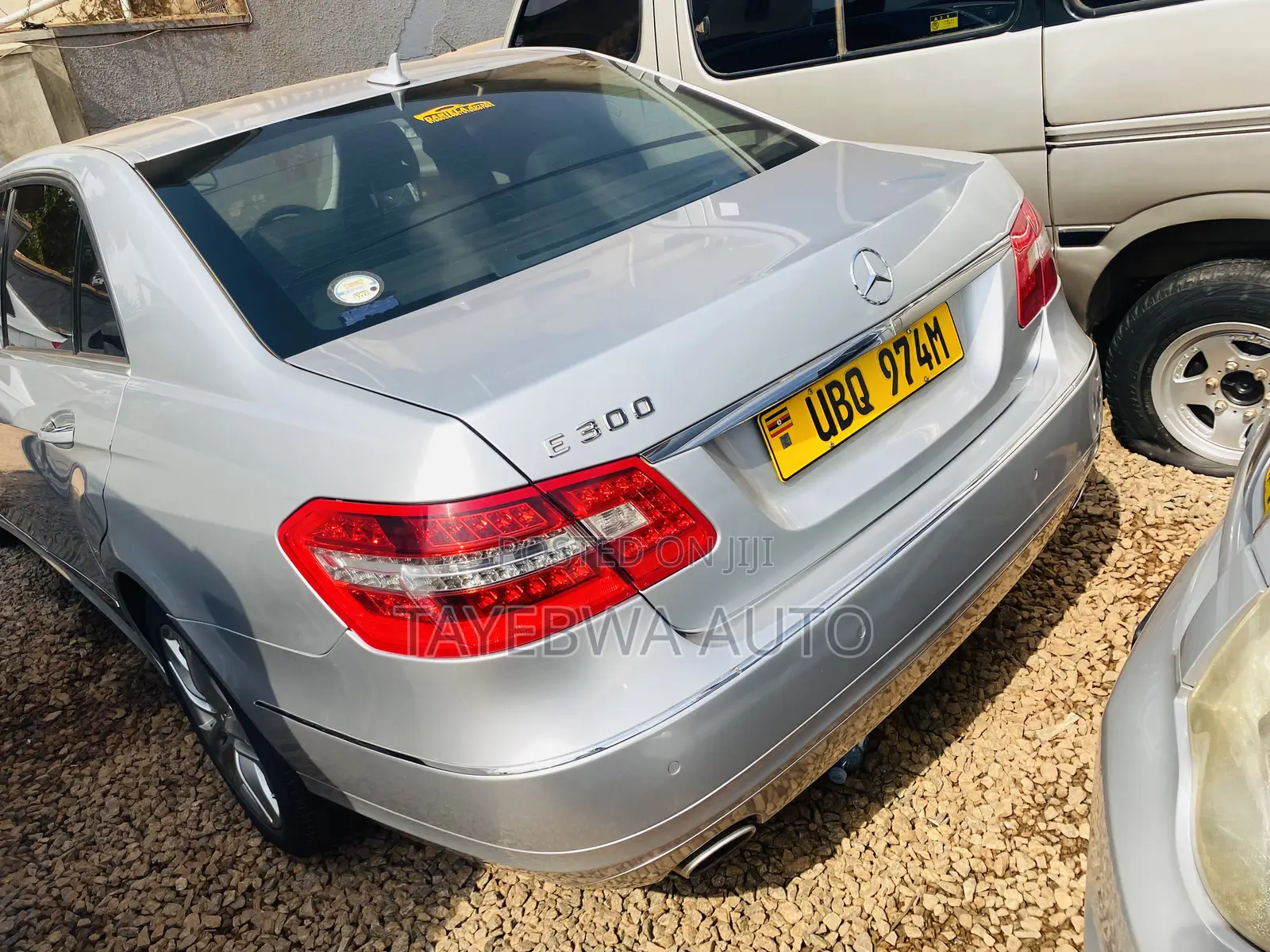 Mercedes-Benz E300 2010 Silver