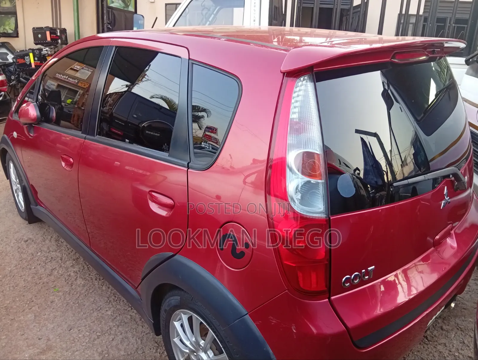 Mitsubishi Colt 2011 Maroon