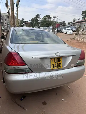 Toyota Mark II 2004 Silver