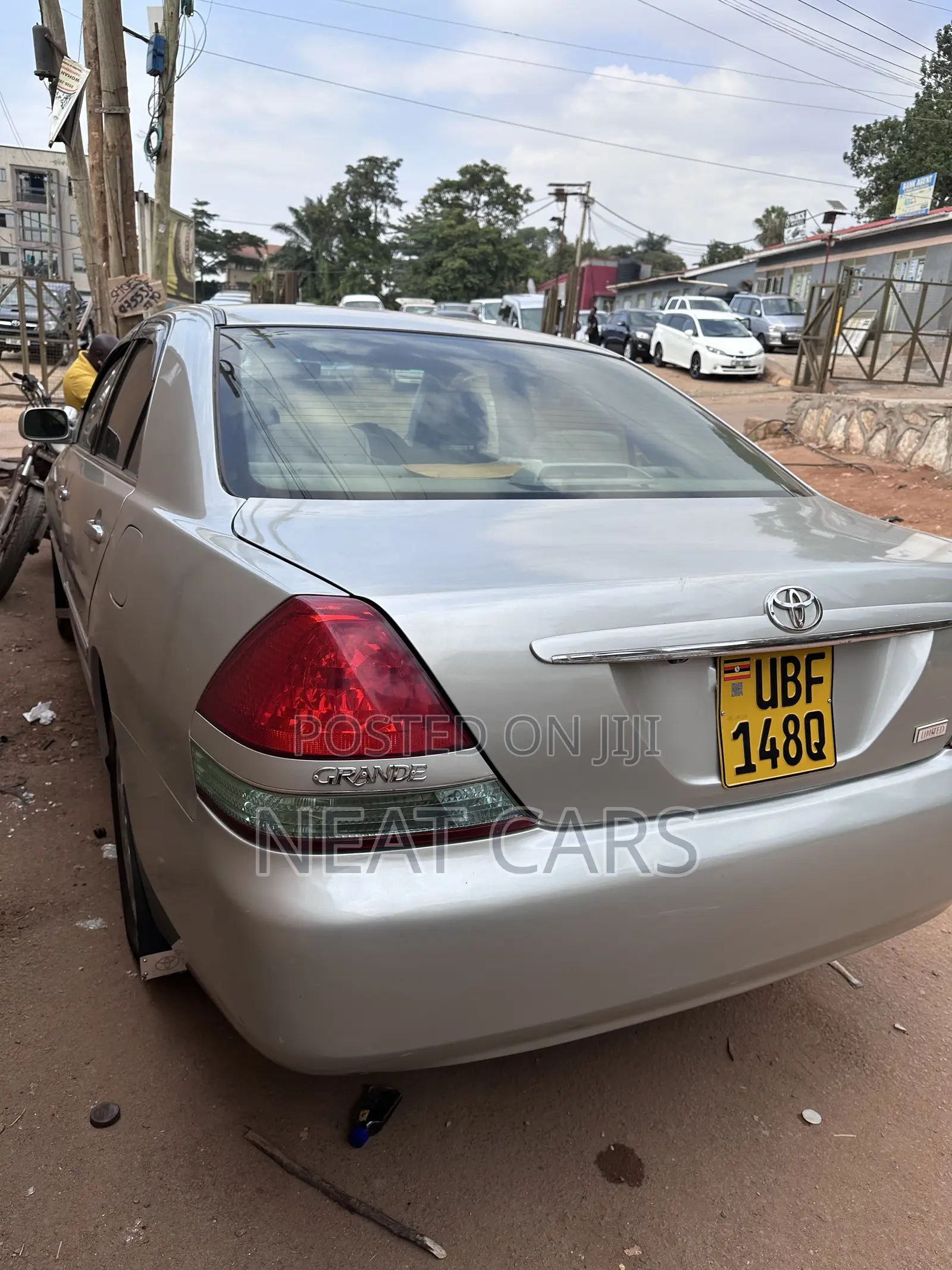 Toyota Mark II 2004 Silver