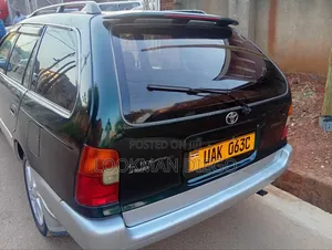 Toyota Corolla G-Touring 2000 Green