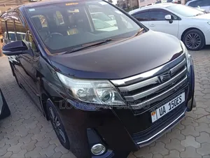 Toyota Noah 2.0 AWD (8 Seater) 2014 Maroon