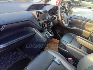 Toyota Noah 2.0 AWD (8 Seater) 2014 Maroon