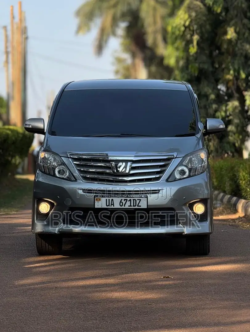 Toyota Alphard 2.4 Petrol FWD 2012 Silver