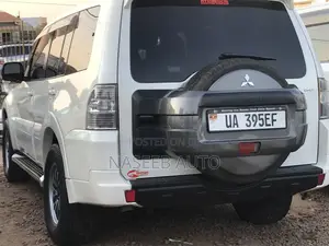 Mitsubishi Pajero 2009 White