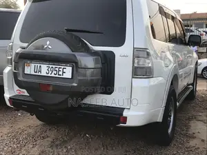 Mitsubishi Pajero 2009 White