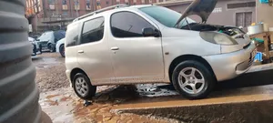 Toyota Fun Cargo 2002 Silver