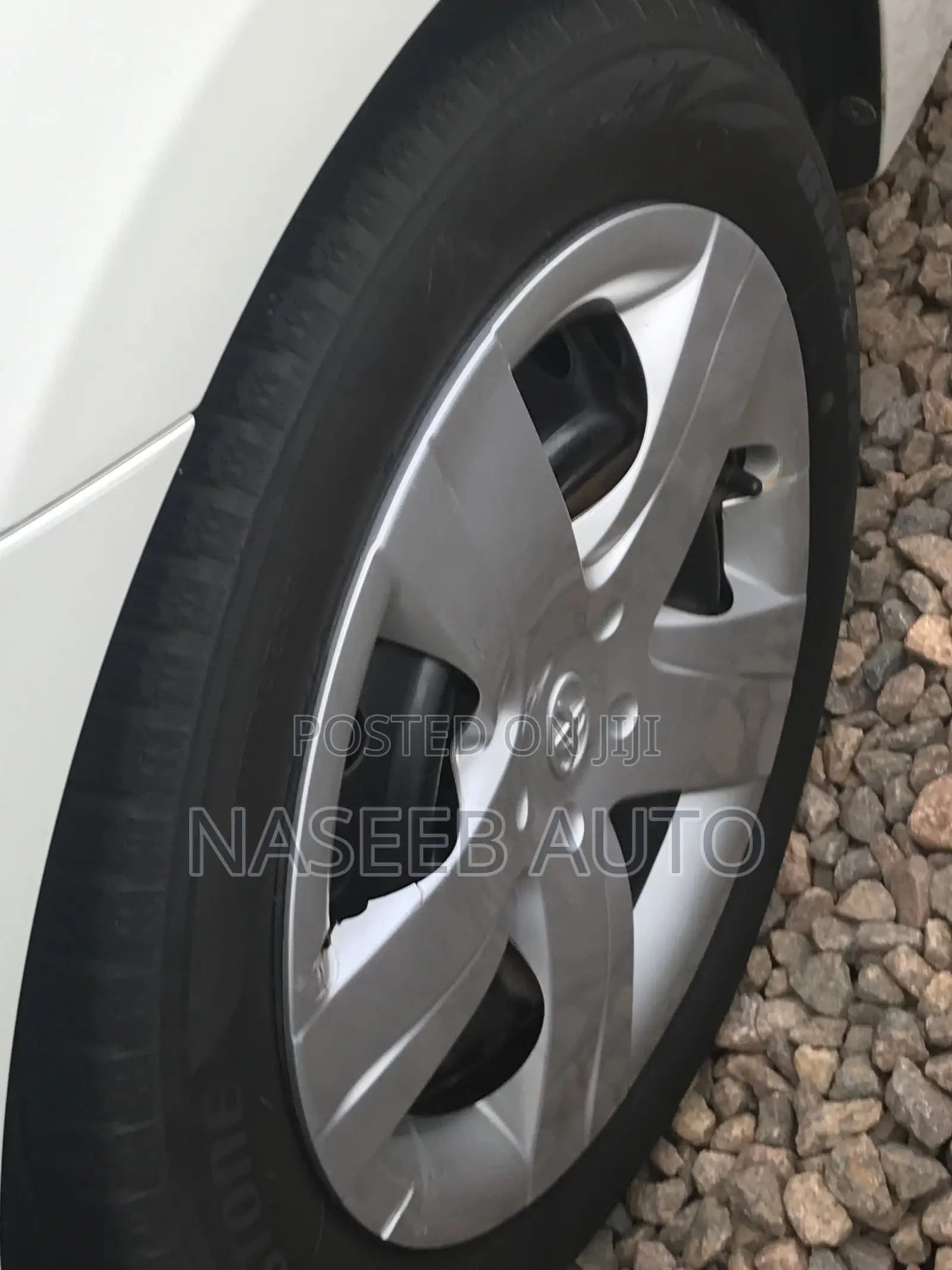 Toyota Ractis 2011 White
