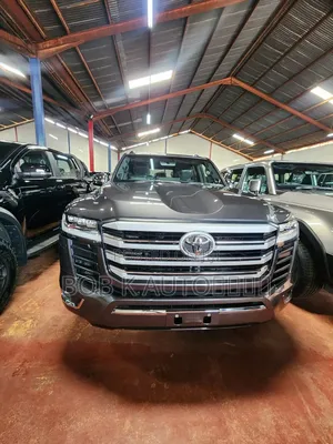 New Toyota Land Cruiser LC300 2025 Gray