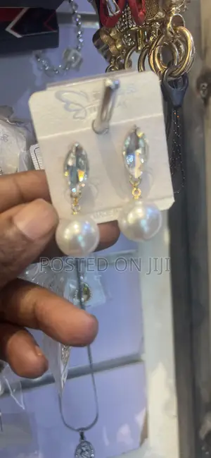 Party Pearl Ear Rings