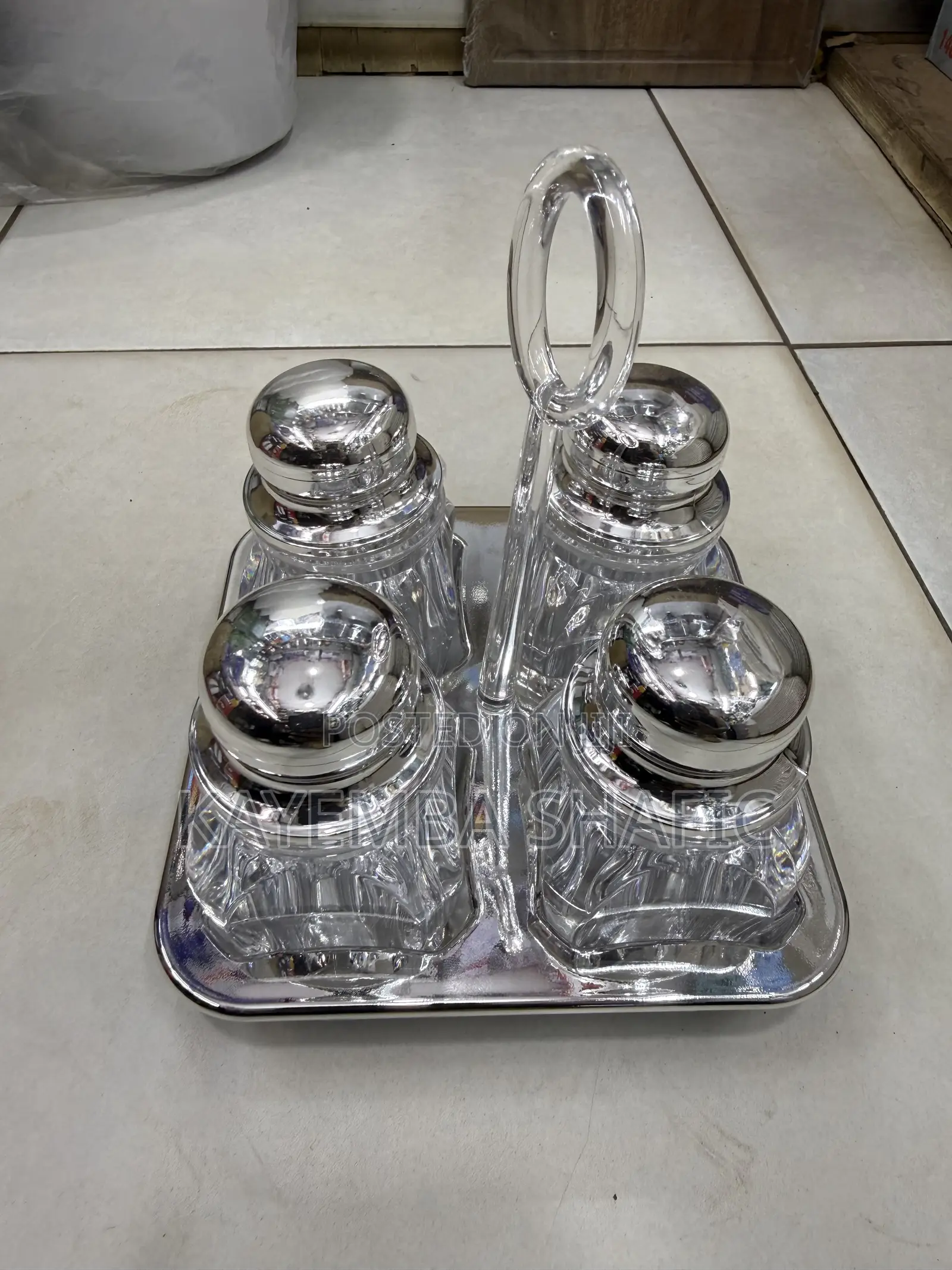 Premium 4-Piece Acrylic Spice Jar Cruet Set With Serving Tray