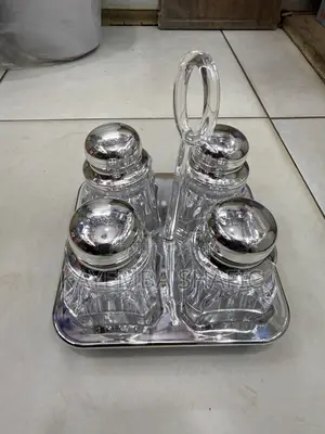 Premium 4-Piece Acrylic Spice Jar Cruet Set With Serving Tray