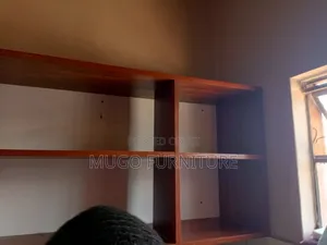 Simple Kitchen Cabinet Unit for Singles