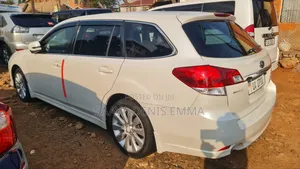 Subaru Legacy 2016 White