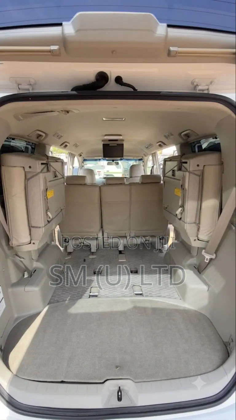 Toyota Noah 2013 White