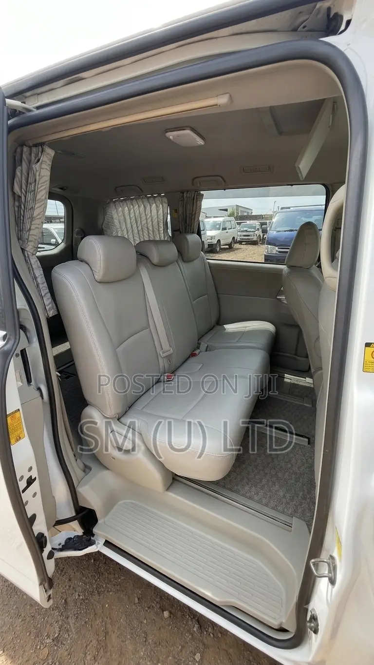 Toyota Noah 2013 White