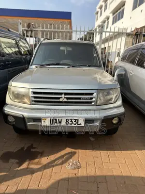 Mitsubishi Pajero IO 2005 Silver