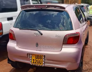 Toyota Vitz 2002 Silver