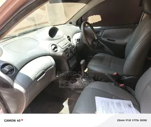 Toyota Vitz 2002 Silver