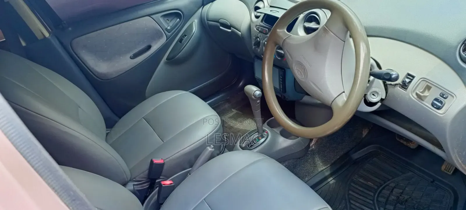 Toyota Vitz 2002 Silver