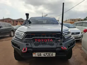 Toyota Hilux 2019 Gray