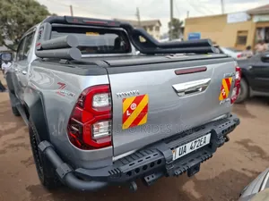 Toyota Hilux 2019 Gray