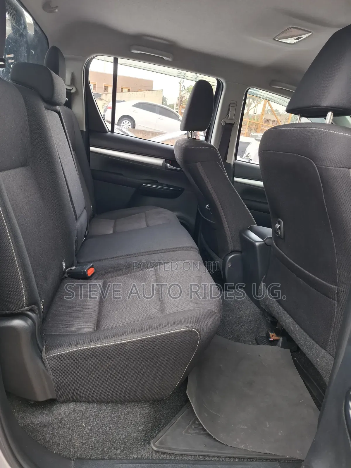 Toyota Hilux 2019 Gray
