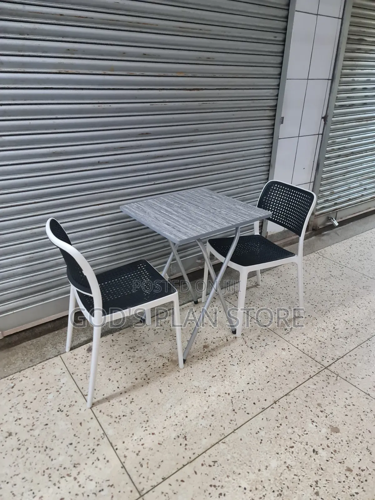 Centre Wooden Dining Foldable Table and Chairs