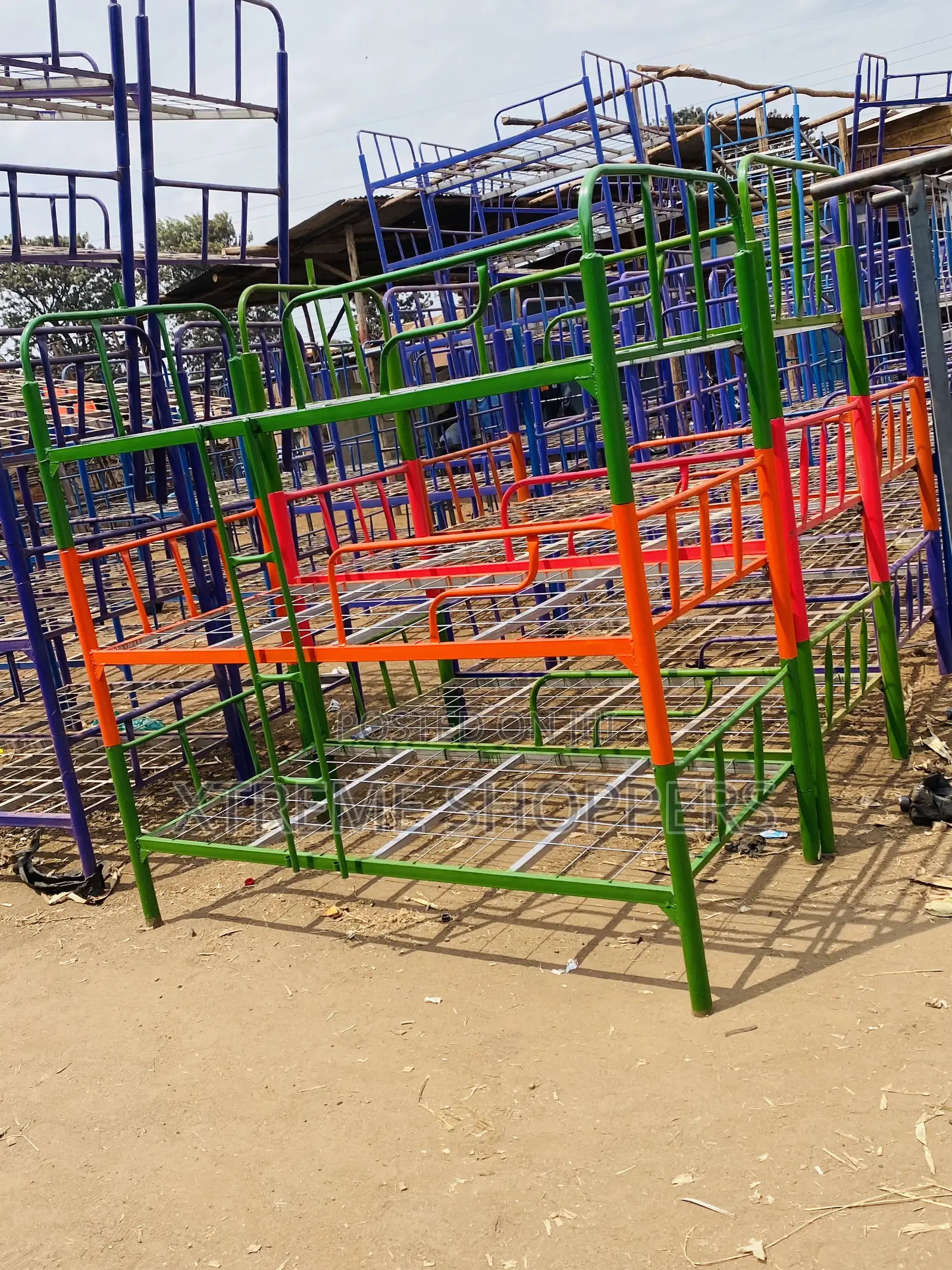 Roofing Materials-Decker /Metal -Tripple Master Bed
