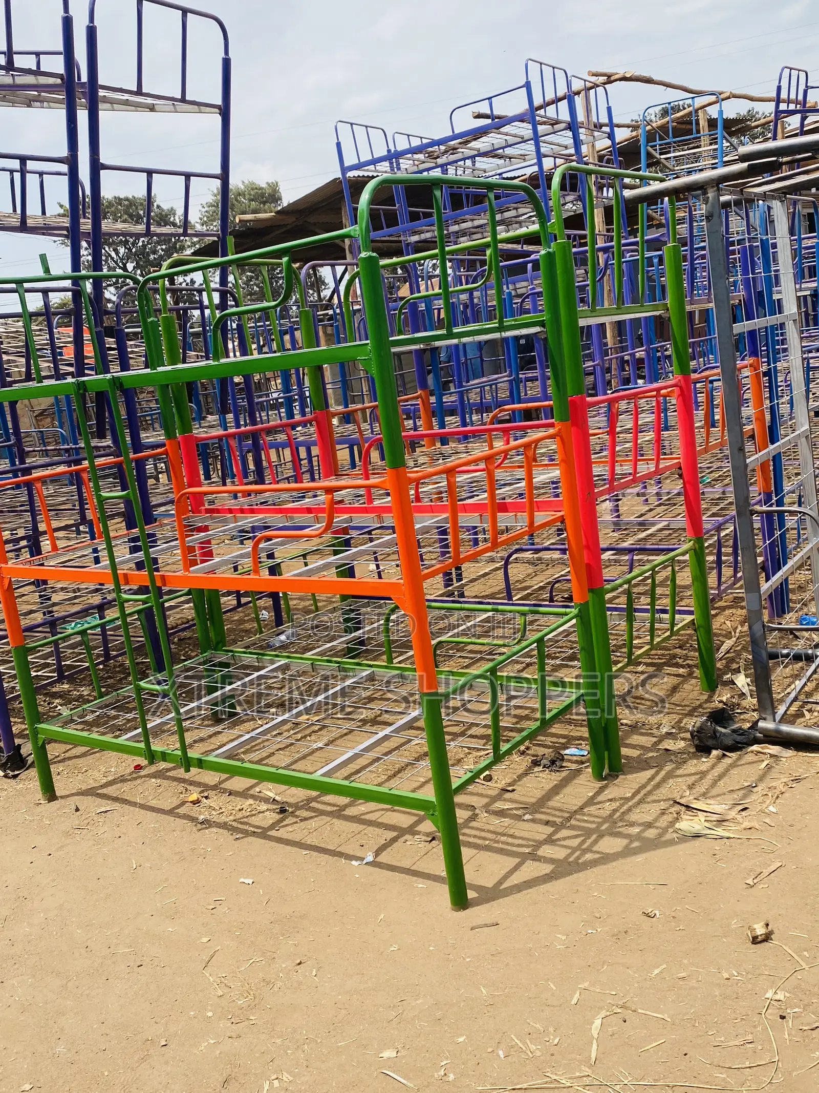 Roofing Materials-Decker /Metal -Tripple Master Bed
