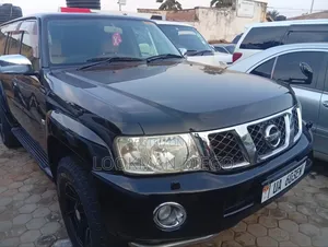 Nissan Patrol 4.5 2011 Black