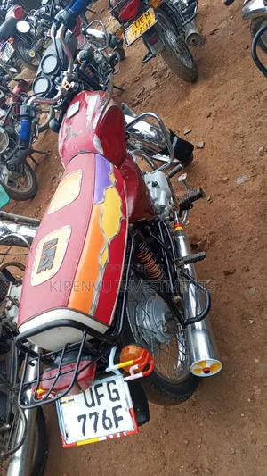Bajaj Boxer 100 2018 Red