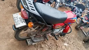 Bajaj CT 125X 2022 Red