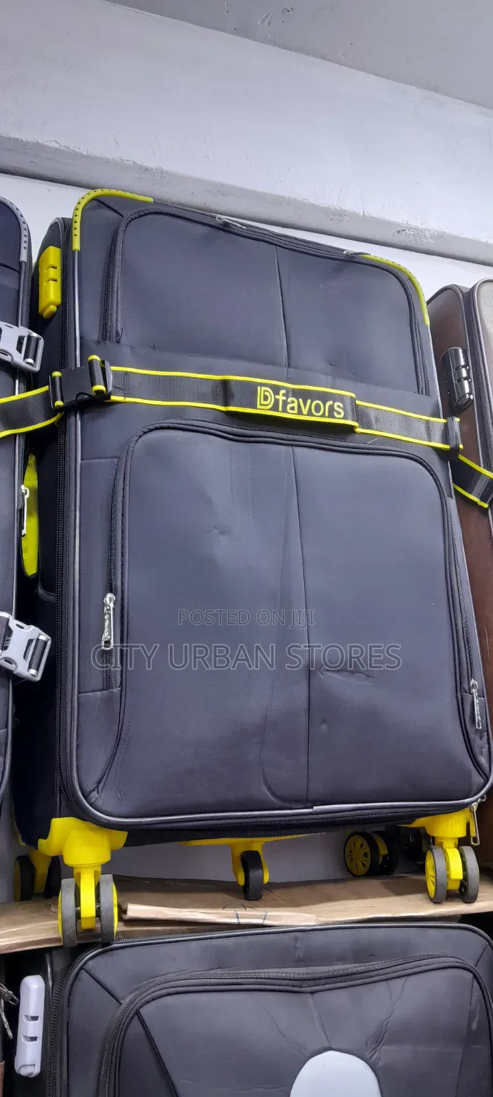 Dfavours Large Black Suitcase