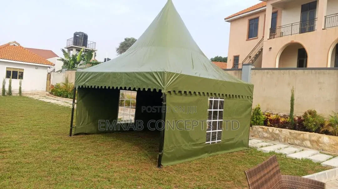 Fifty Seaters Tent In Green