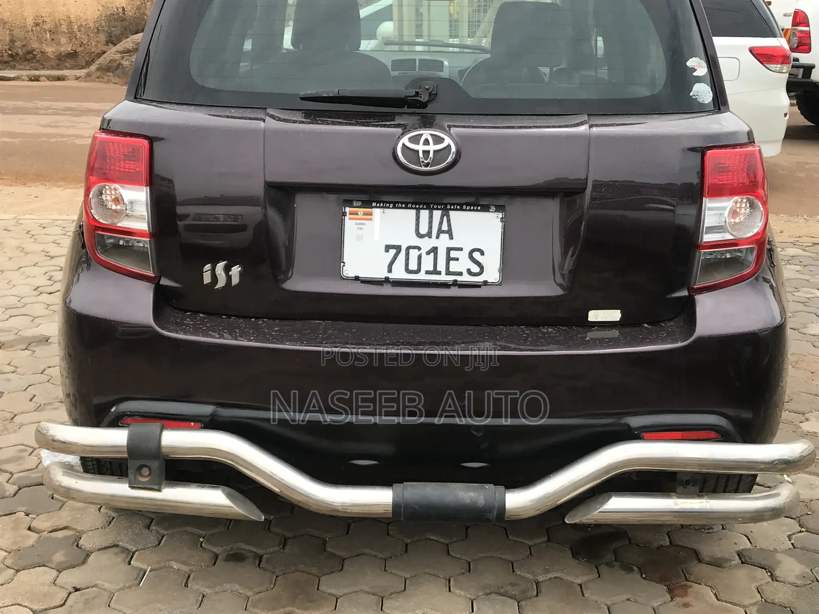 Toyota IST 2008 Maroon