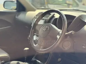 Toyota IST 2010 Silver