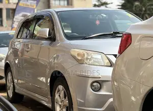 Toyota IST 2010 Silver