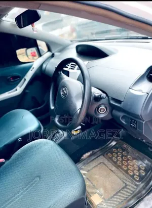 Toyota Vitz 2008 White