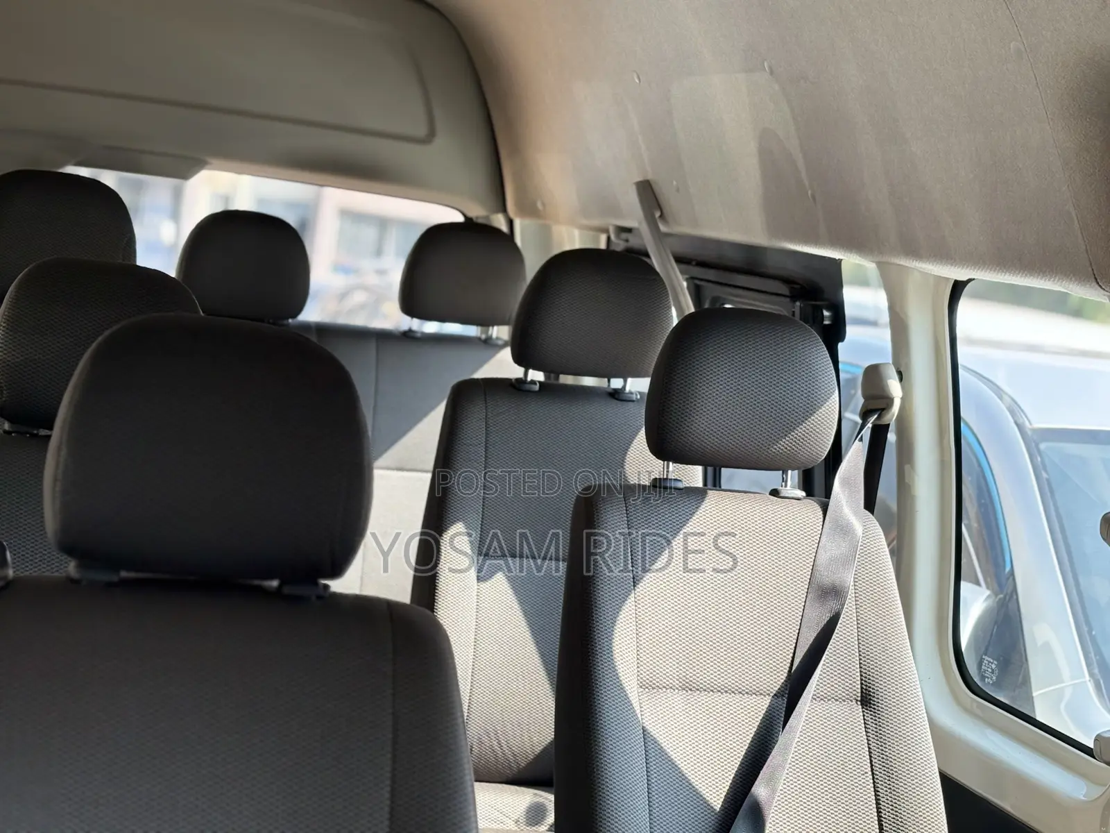 Toyota HiAce 2022 White