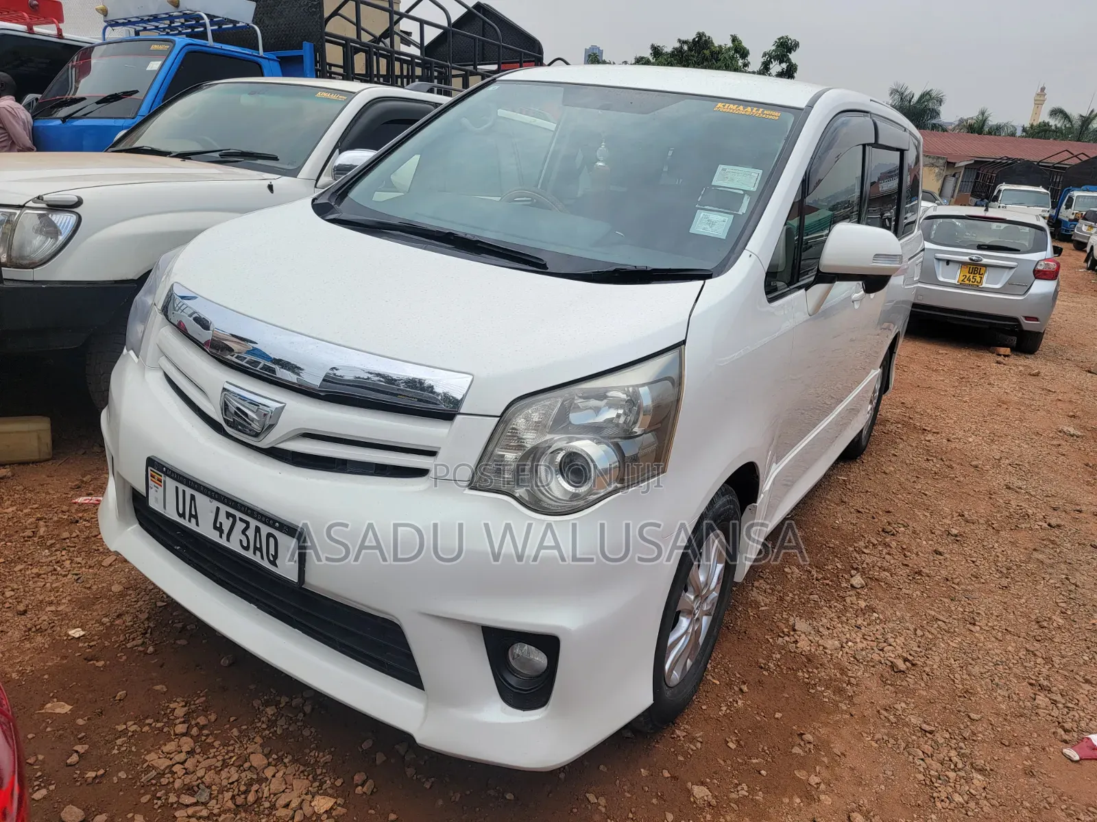 Toyota Noah 2012 White
