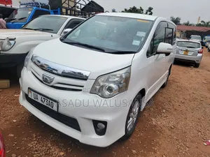 Toyota Noah 2012 White