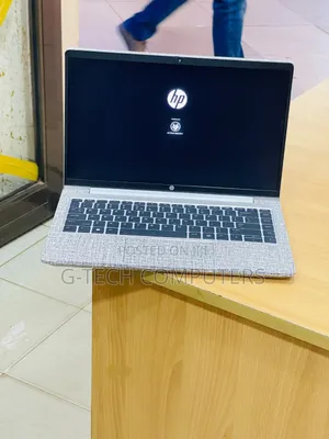 New Laptop HP ProBook 440 G10 8GB Intel Core i5 SSD 512GB