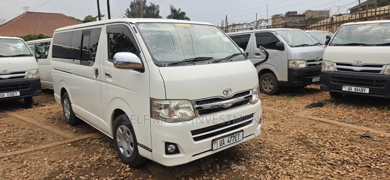 Toyota HiAce 2013 White