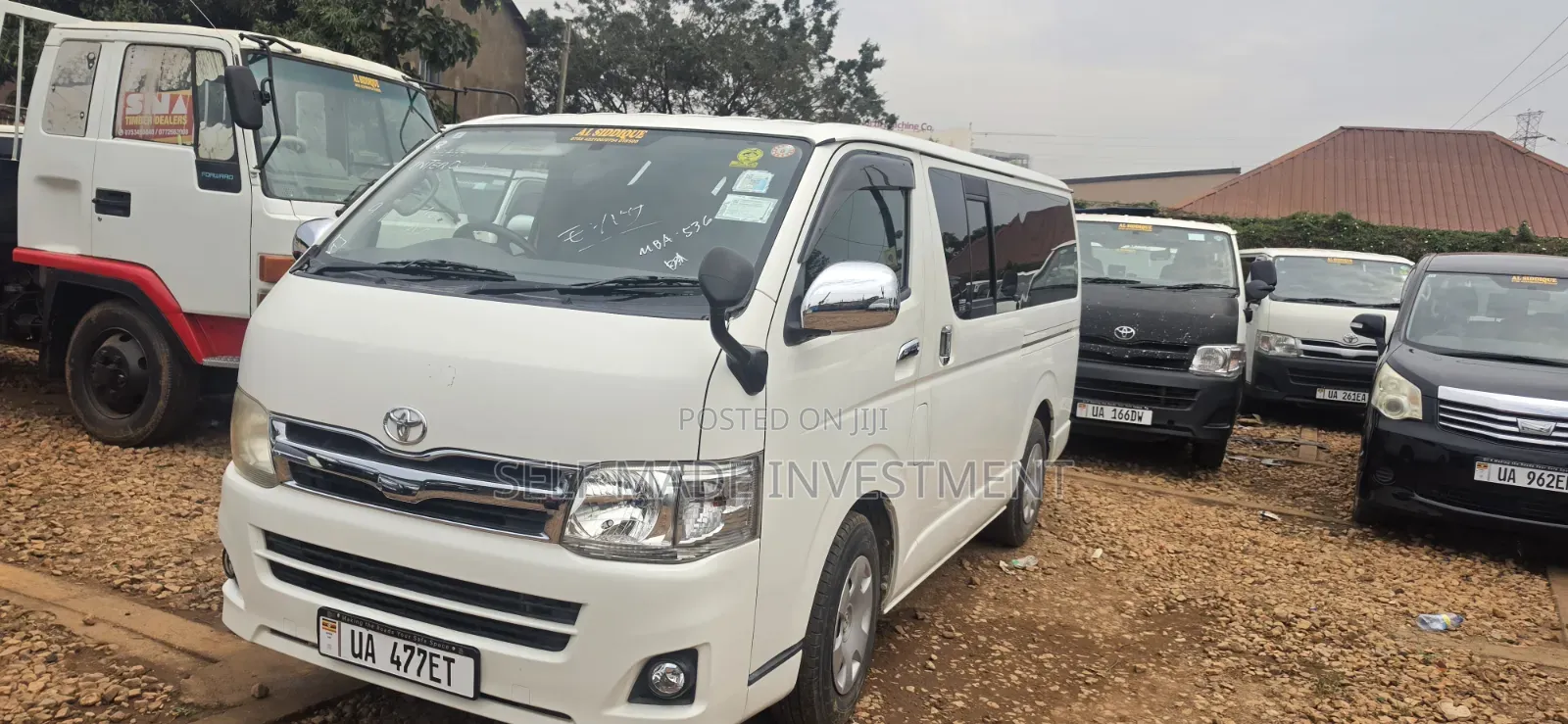 Toyota HiAce 2013 White