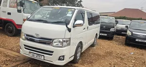 Toyota HiAce 2013 White