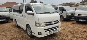 Toyota HiAce 2013 White