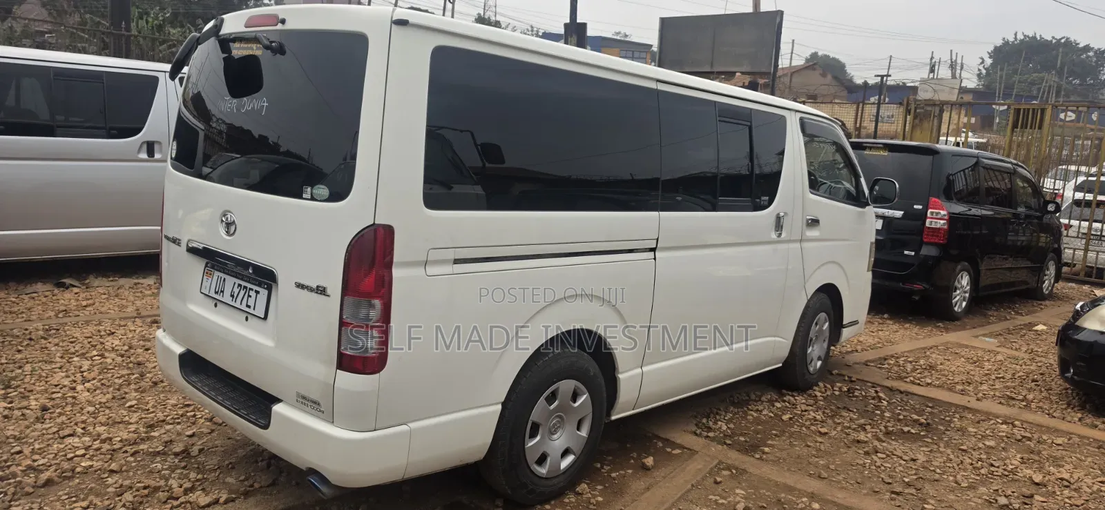 Toyota HiAce 2013 White